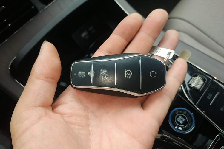 Used BYD Han 2025 EV with 701 km of Laser Radar-Enabled Intelligent Driving Interior 1