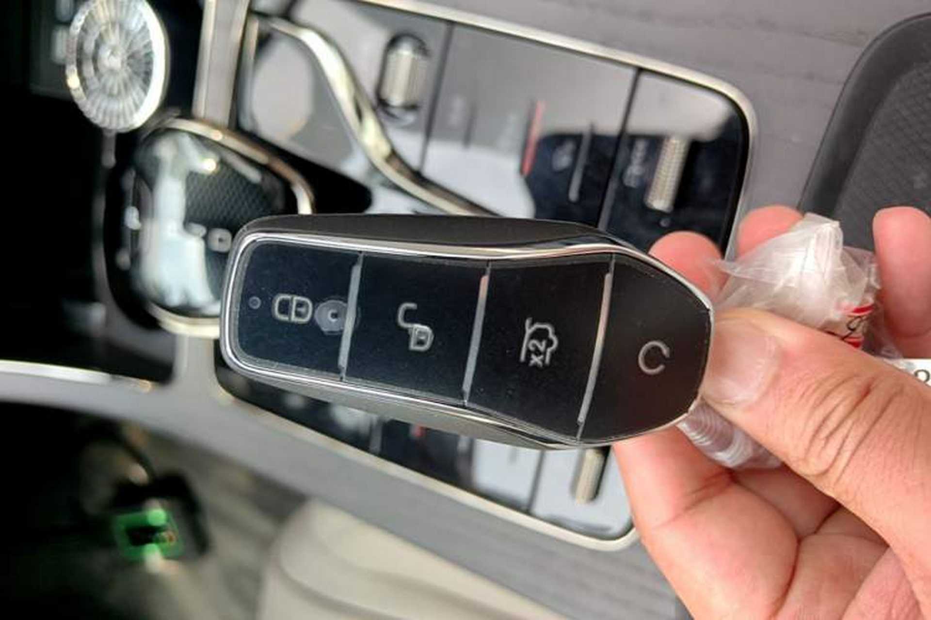 Used BYD Han 2025 DM-i Intelligent Driving Edition 125KM LiDAR Flagship Model Interior 1