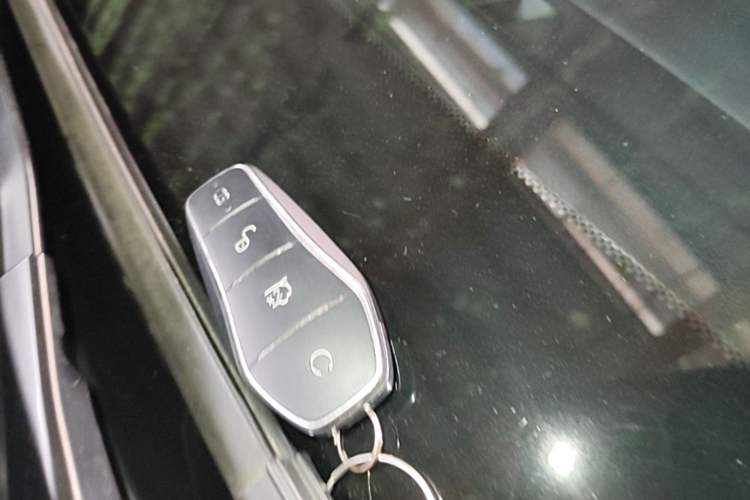Used BYD Han 2025 EV Intelligent Driving Edition 605KM Prestige Model Interior 1