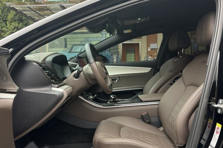 Used BYD Han 2025 DM-i 125KM Prestige Model Interior 2