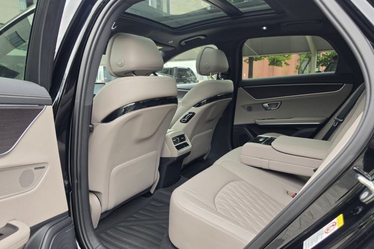Used BYD Han 2025 EV with 701 km of Laser Radar-Enabled Intelligent Driving Interior 3
