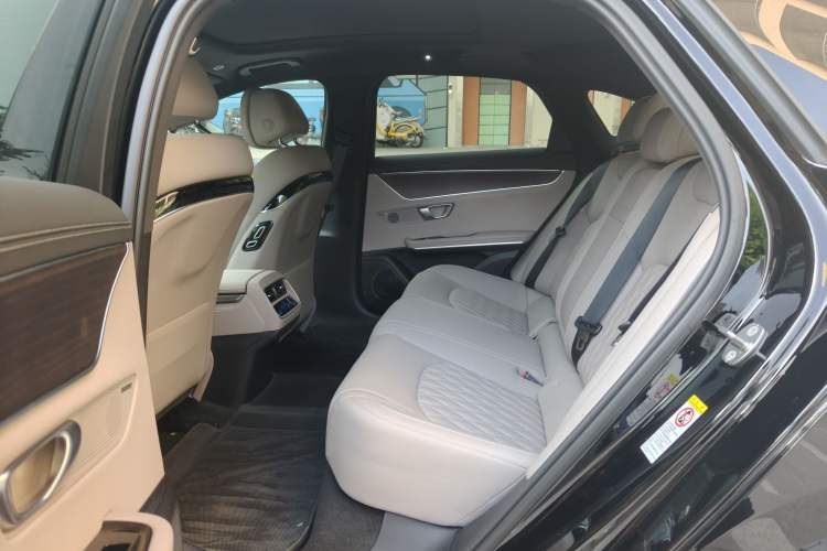 Used BYD Han 2025 DM-i Intelligent Driving Edition 125KM LiDAR Flagship Model Interior 4