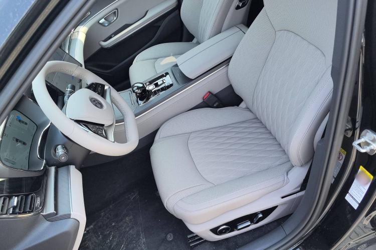 Used BYD Han 2025 DM-i Intelligent Driving Edition 125KM LiDAR Flagship Model Interior 5