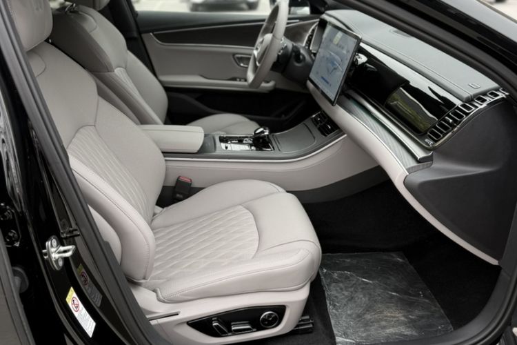 Used BYD Han 2025 DM-i Intelligent Driving Edition 125KM LiDAR Flagship Model Interior 7