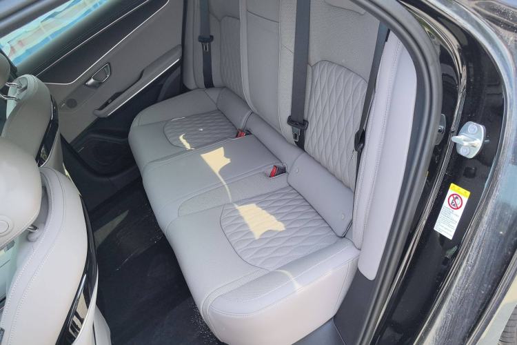 Used BYD Han 2025 DM-i Intelligent Driving Edition 125KM LiDAR Flagship Model Interior 7