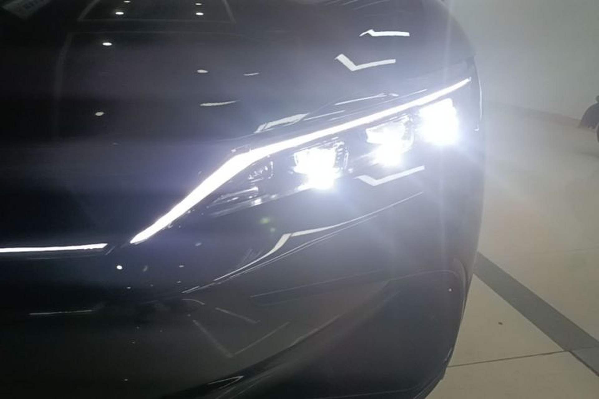 Used BYD Han 2025 Model EV Intelligent Driving Edition 635KM LiDAR Flagship Left Front Headlight