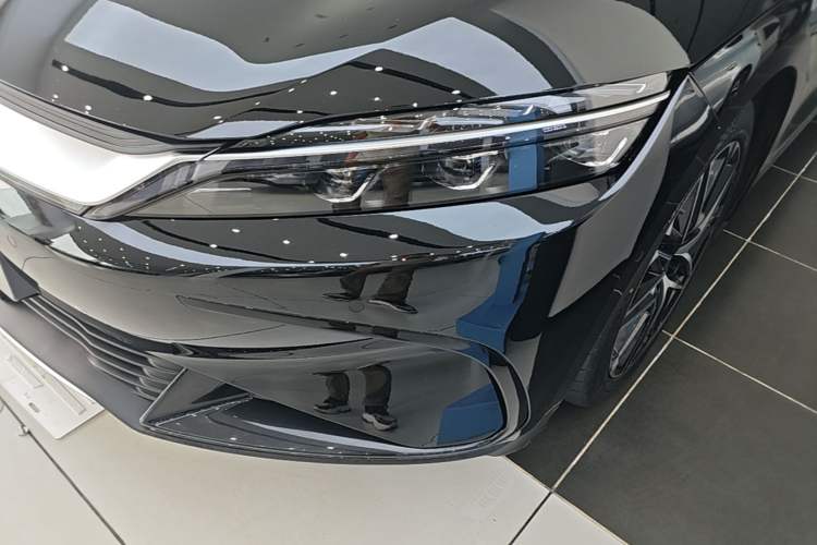 Used BYD Han 2025 EV 605KM Prestige Model Left Front Headlight