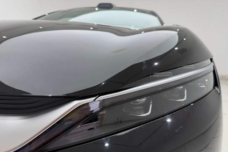 Used BYD Han 2025 EV with 701 km of Laser Radar-Enabled Intelligent Driving Left Front Headlight