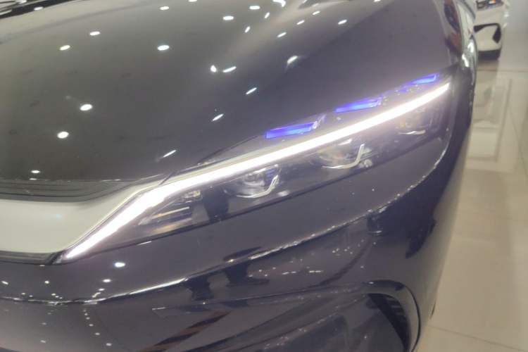 Used BYD Han 2025 DM-i 125KM Prestige Model Left Front Headlight