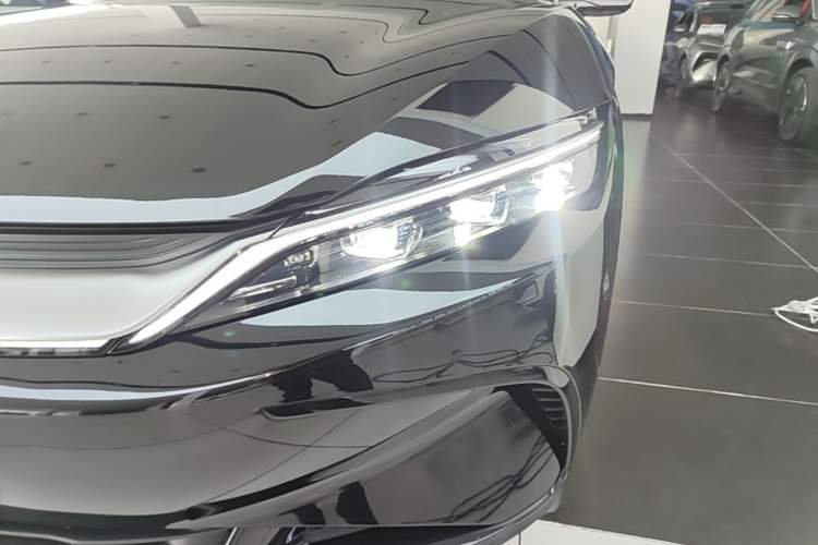 Used BYD Han 2025 Model EV Intelligent Driving Edition 635KM Flagship Left Front Headlight