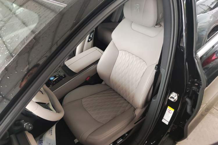 Used BYD Han 2025 DM-i Intelligent Driving Edition 125KM LiDAR Flagship Model Left Front Seat
