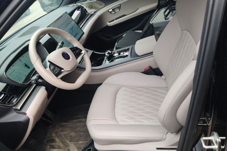 Used BYD Han 2025 DM-i Intelligent Driving Edition 125KM LiDAR Flagship Model Left Front Seat