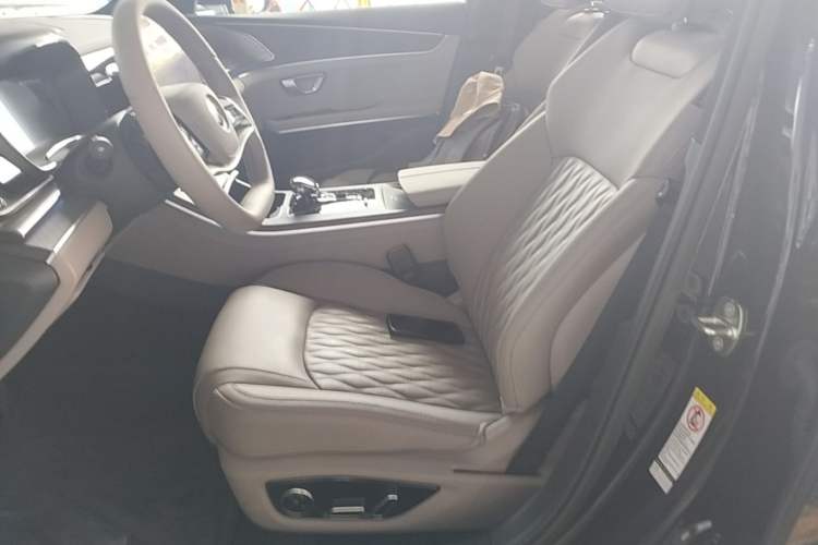 Used BYD Han 2025 EV Intelligent Driving Edition 701KM LiDAR Deluxe Model Left Front Seat