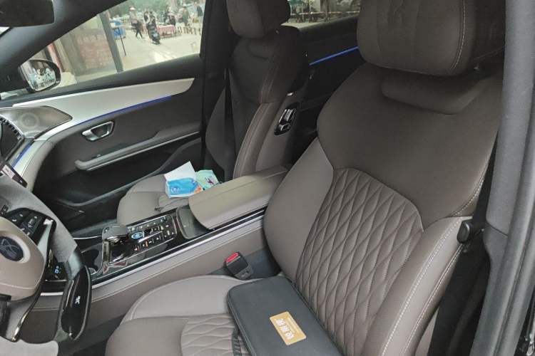 Used BYD Han 2025 DM-i Smart Drive 125KM Elite Model Left Front Seat
