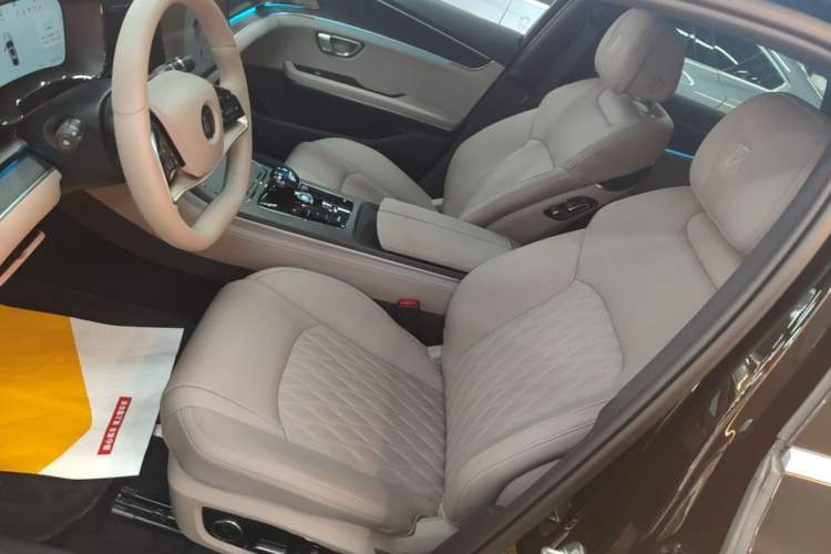 Used BYD Han 2025 DM-i Intelligent Driving Edition 125KM LiDAR Flagship Model Left Front Seat