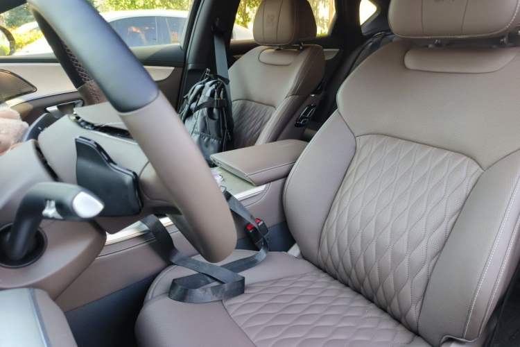 Used BYD Han 2025 Model EV Intelligent Driving Edition 635KM Flagship Left Front Seat