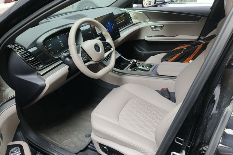 Used BYD Han 2025 DM-i 125KM LiDAR-Powered Intelligent Driving Model Left Front Seat