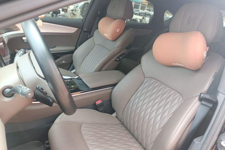 Used BYD Han 2025 DM-i Smart Drive 125KM Prestige Model Left Front Seat