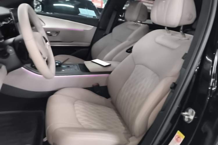 Used BYD Han 2025 DM-i Smart Drive 125KM Elite Model Left Front Seat