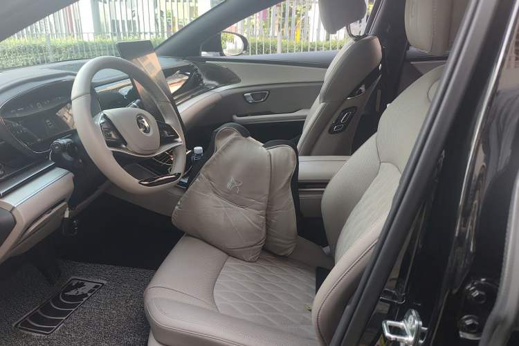 Used BYD Han 2025 EV 701KM Deluxe Edition Left Front Seat