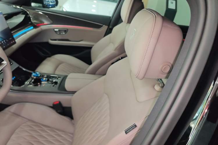 Used BYD Han 2025 DM-i Intelligent Driving Edition 125KM LiDAR Flagship Model Left Front Seat