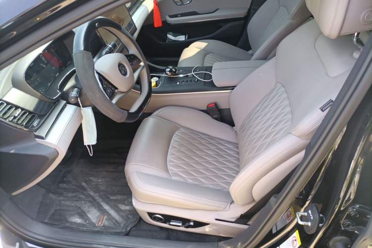 Used BYD Han 2025 DM-i Intelligent Driving Edition 125KM Prestige Model Left Front Seat