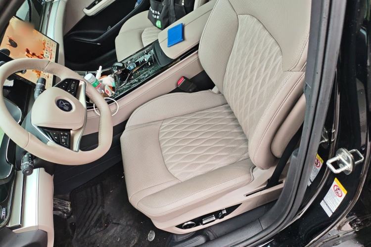 Used BYD Han 2025 DM-i Smart Drive 125KM Elite Model Left Front Seat