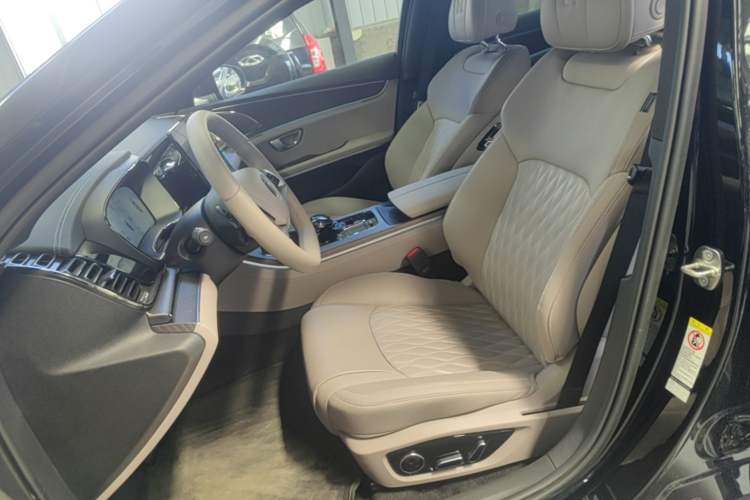 Used BYD Han 2025 DM-i Intelligent Driving Edition 125KM LiDAR Flagship Model Left Front Seat