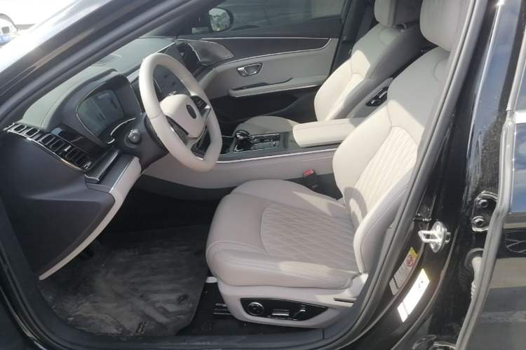 Used BYD Han 2025 DM-i Intelligent Driving Edition 125KM LiDAR Flagship Model Left Front Seat