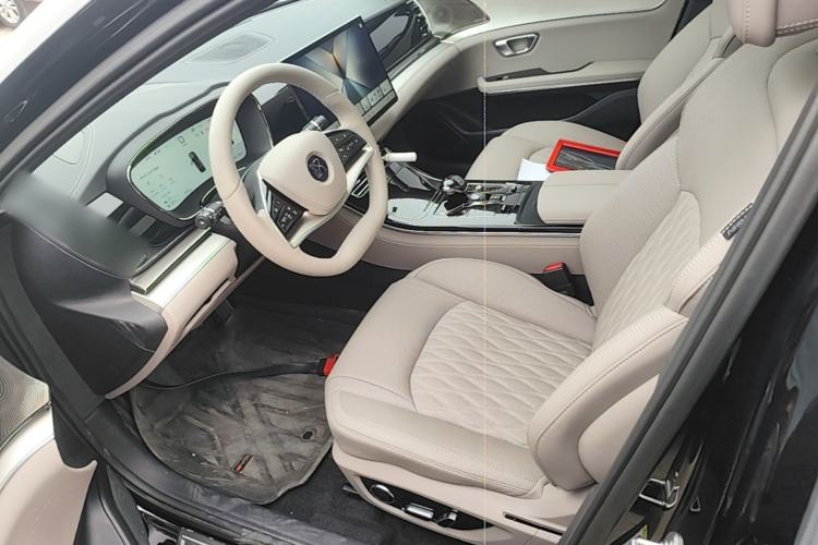 Used BYD Han 2025 DM-i Smart Drive 125KM Prestige Model Left Front Seat