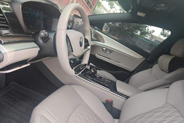 Used BYD Han 2025 DM-i 125KM Prestige Model Left Front Seat