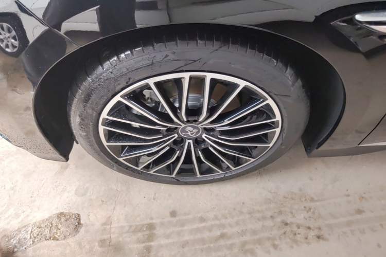 Used BYD Han 2025 DM-i Intelligent Driving Edition 125KM LiDAR Flagship Model Left Front Wheel Hub