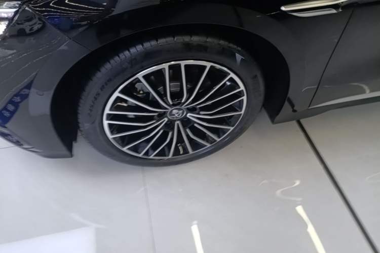 Used BYD Han 2025 DM-i Intelligent Driving Edition 125KM LiDAR Flagship Model Left Front Wheel Hub