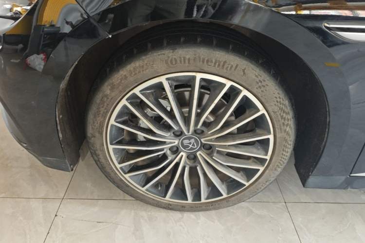 Used BYD Han 2025 DM-i Intelligent Driving Edition 125KM LiDAR Flagship Model Left Front Wheel Hub