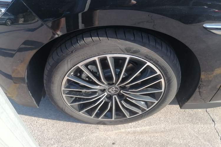 Used BYD Han 2025 DM-i Intelligent Driving Edition 125KM LiDAR Flagship Model Left Front Wheel Hub