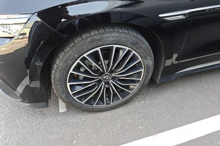 Used BYD Han 2025 DM-i Intelligent Driving Edition 125KM LiDAR Flagship Model Left Front Wheel Hub