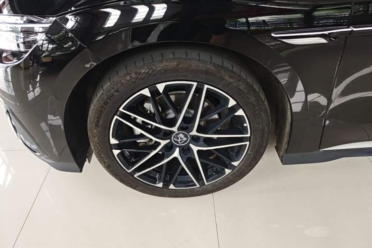 Used BYD Han 2025 EV Intelligent Driving Edition 605KM Prestige Model Left Front Wheel Hub