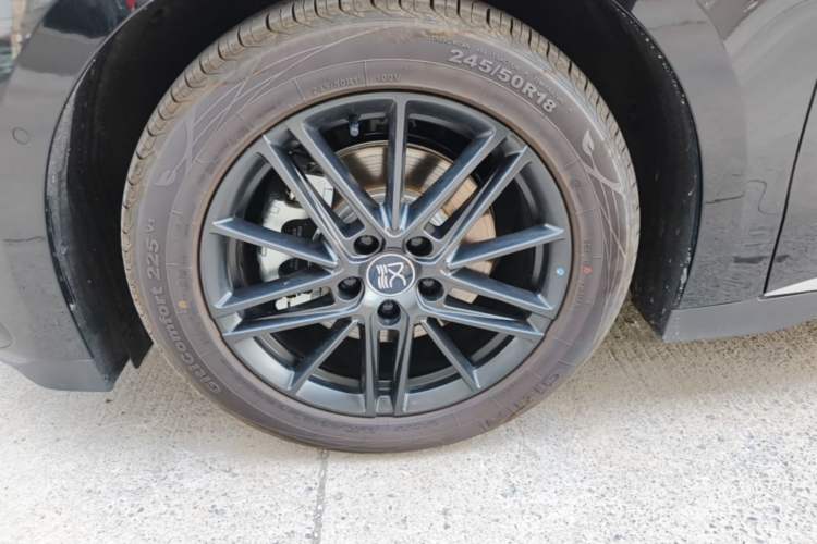 Used BYD Han 2025 DM-i Intelligent Driving Edition 245KM Prestigious Edition Left Front Wheel Hub
