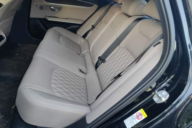 Used BYD Han 2025 EV with 701 km of Laser Radar-Enabled Intelligent Driving Left Rear Seat