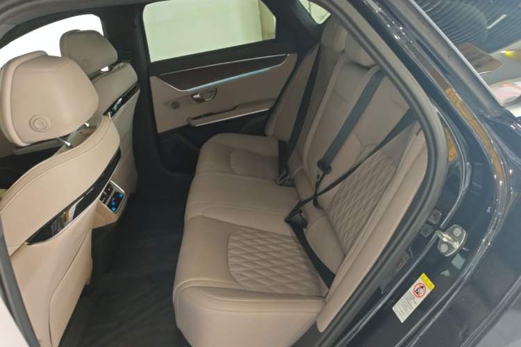 Used BYD Han 2025 DM-i Intelligent Driving Edition 125KM LiDAR Flagship Model Left Rear Seat