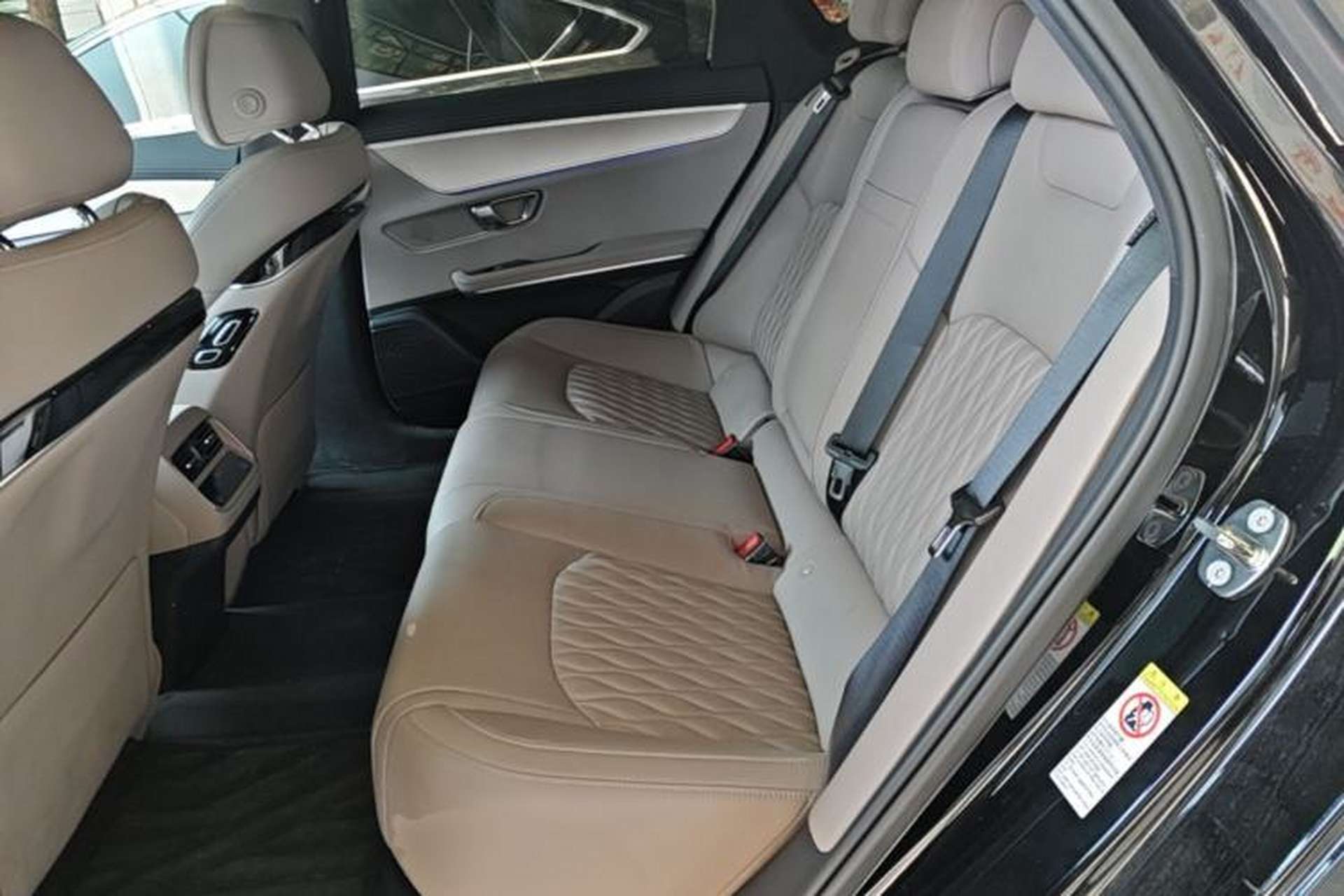 Used BYD Han 2025 EV Intelligent Driving Version 506KM Prestige Model Left Rear Seat