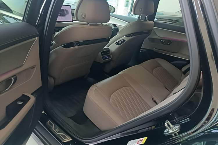 Used BYD Han 2025 DM-i 125KM Prestige Model Left Rear Seat