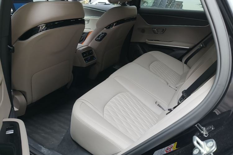 Used BYD Han 2025 DM-i 125KM LiDAR-Powered Intelligent Driving Model Left Rear Seat