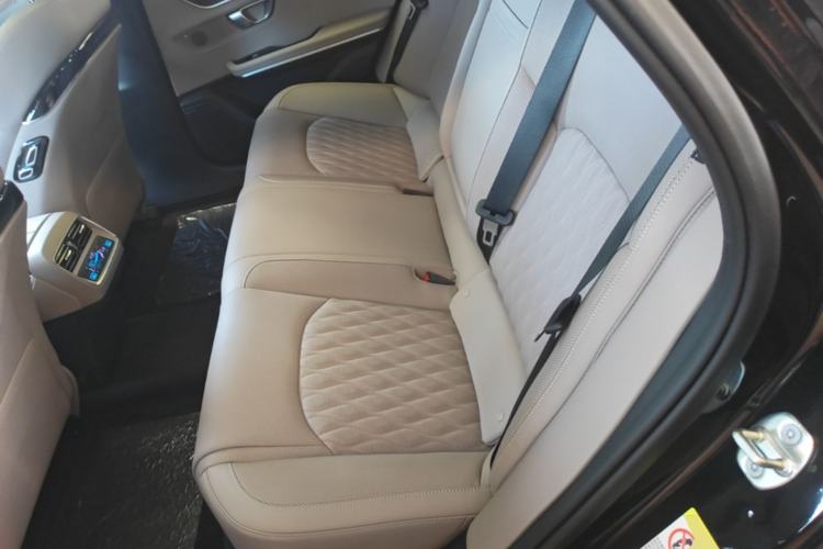 Used BYD Han 2025 DM-i Intelligent Driving Edition 125KM LiDAR Flagship Model Left Rear Seat