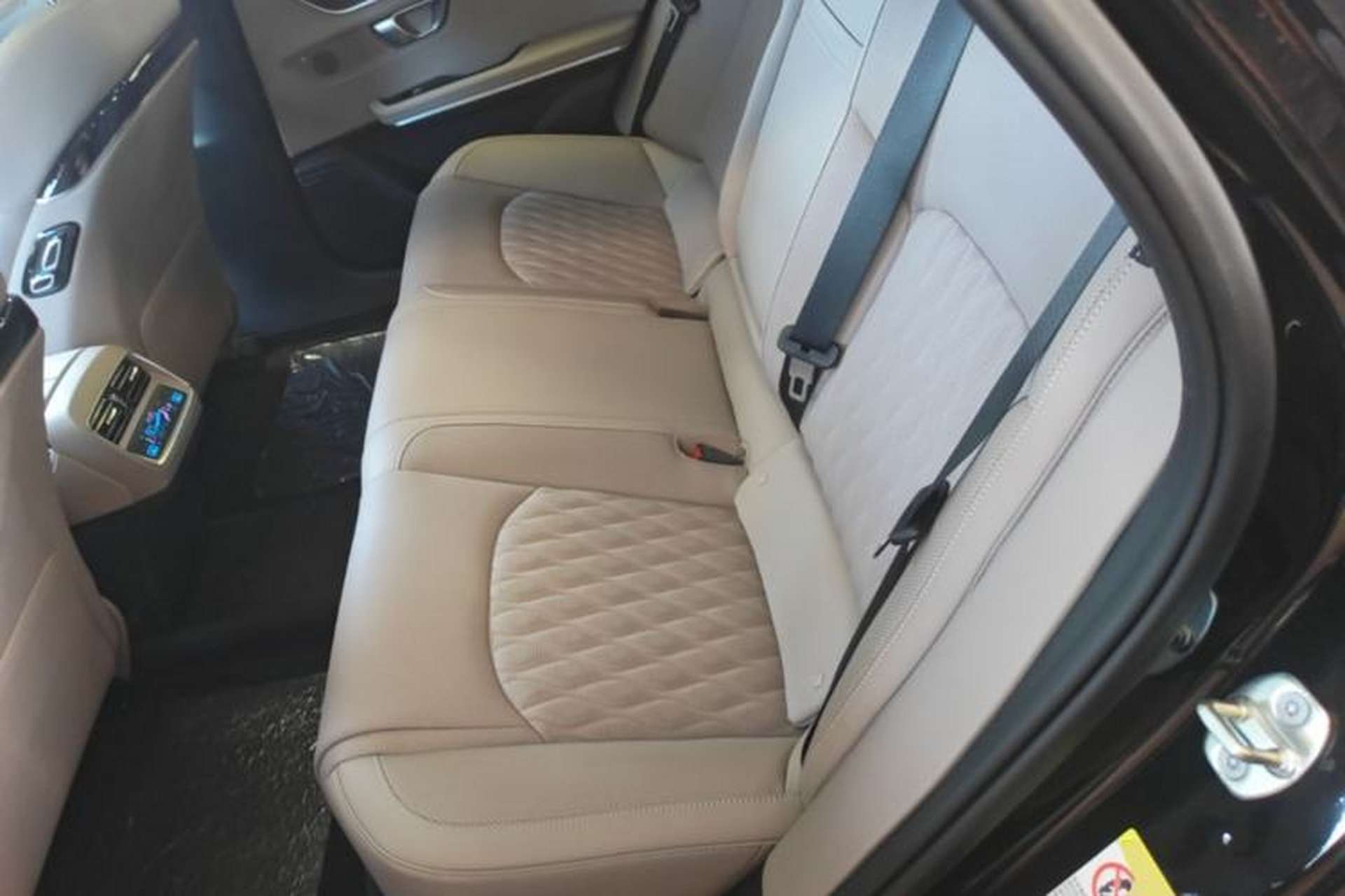 Used BYD Han 2025 DM-i Intelligent Driving Edition 125KM LiDAR Flagship Model Left Rear Seat
