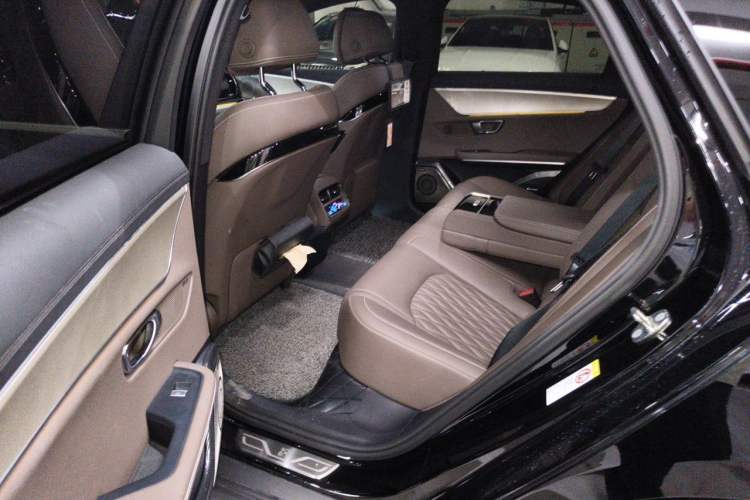 Used BYD Han 2025 EV Intelligent Driving Edition 605KM Prestige Model Left Rear Seat