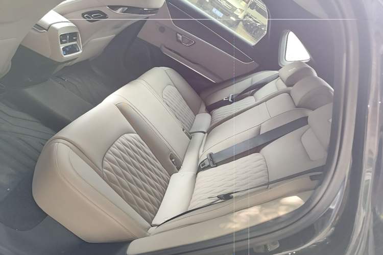 Used BYD Han 2025 DM-i Intelligent Driving Edition 125KM LiDAR Flagship Model Left Rear Seat