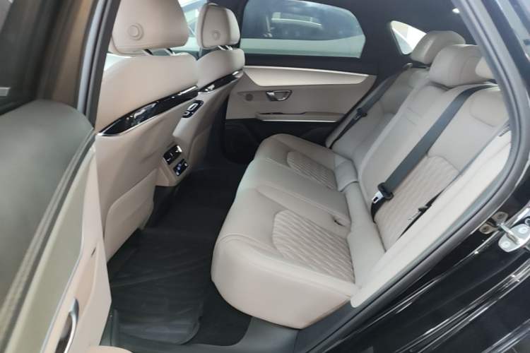 Used BYD Han 2025 Model EV Intelligent Driving Edition 635KM Flagship Left Rear Seat