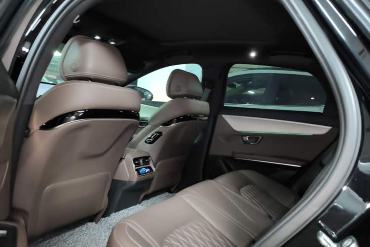 Used BYD Han 2025 DM-i Smart Drive 125KM Elite Model Left Rear Seat