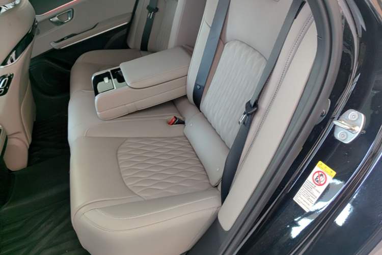 Used BYD Han 2025 DM-i 125KM LiDAR-Powered Intelligent Driving Model Left Rear Seat